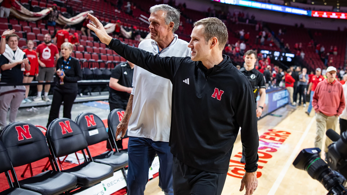 Nebrasketball's Fred Hoiberg Named Big Ten Co-Coach of the Year | KLIN - Vimarsana News