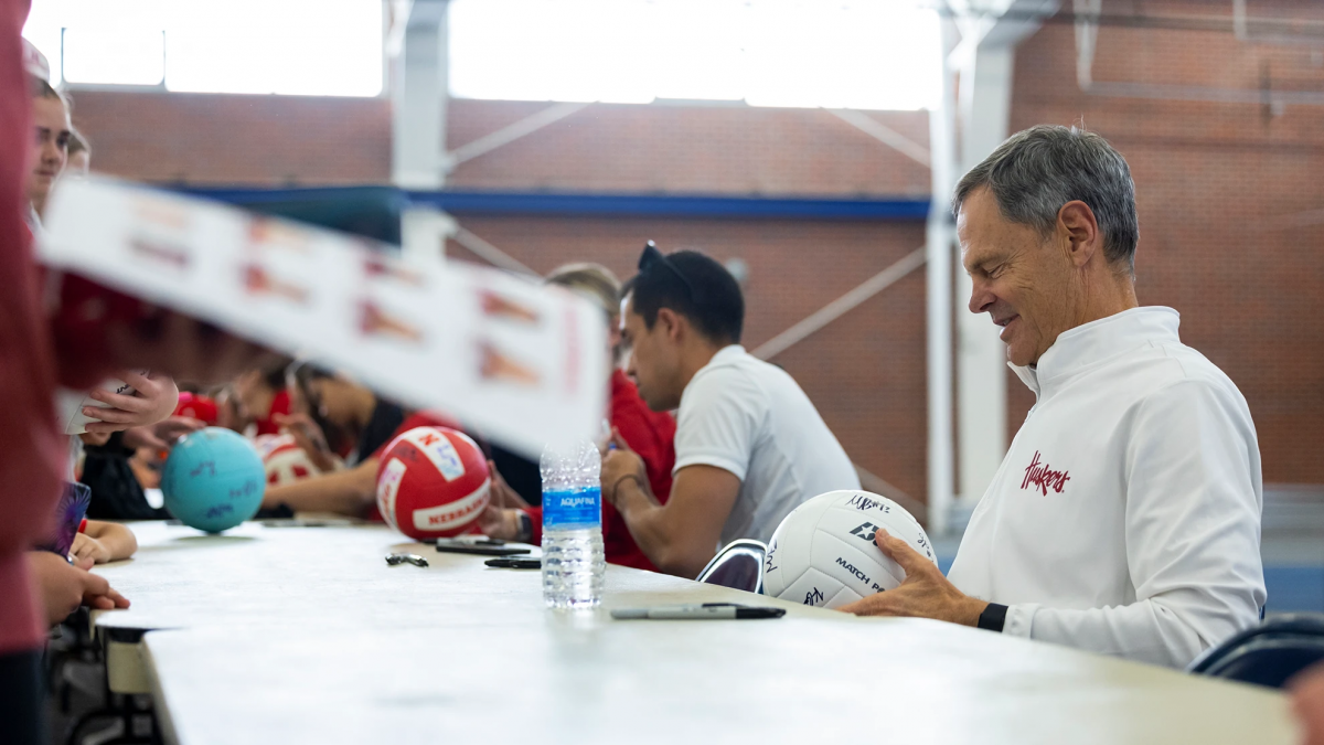 Nebraska Volleyball Coach John Cook Signs Five-Year Extension - Vimarsana News