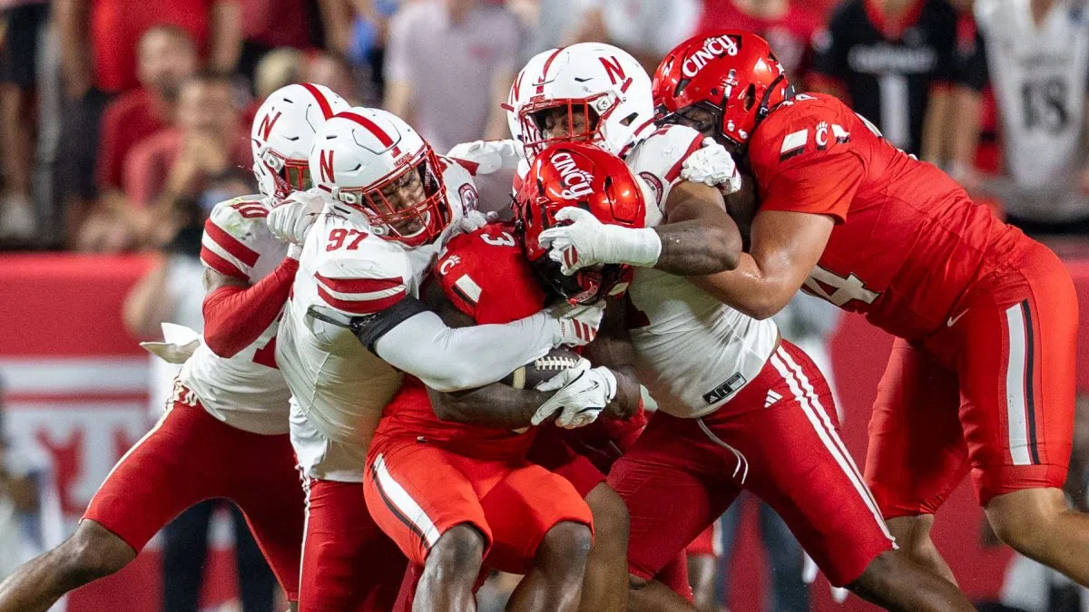 Reports: Minchey commits to Nebraska, Davis enters portal