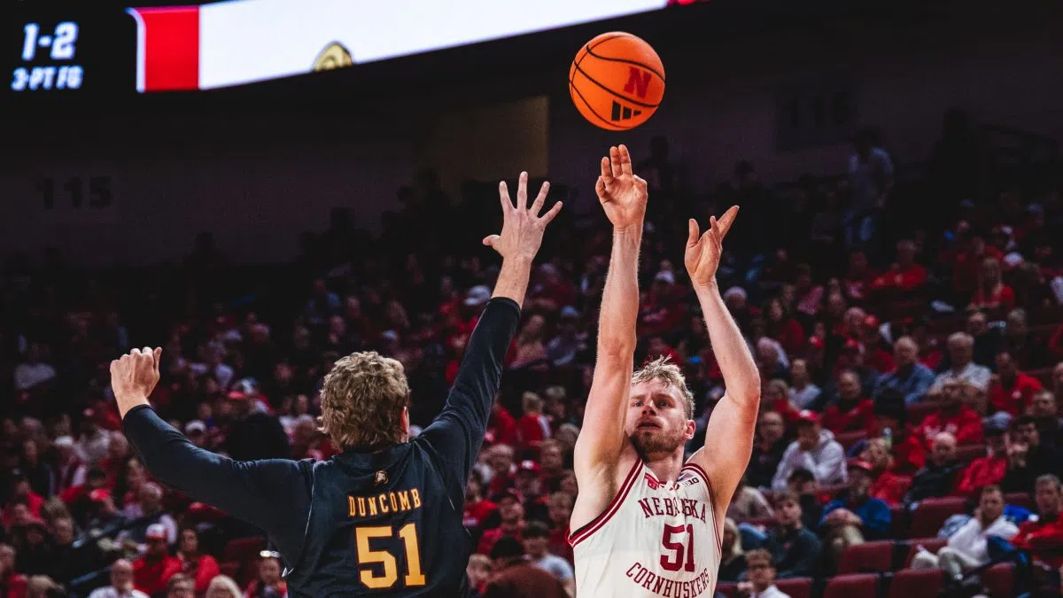 Mast’s 31 powers Nebraska to win over Winthrop