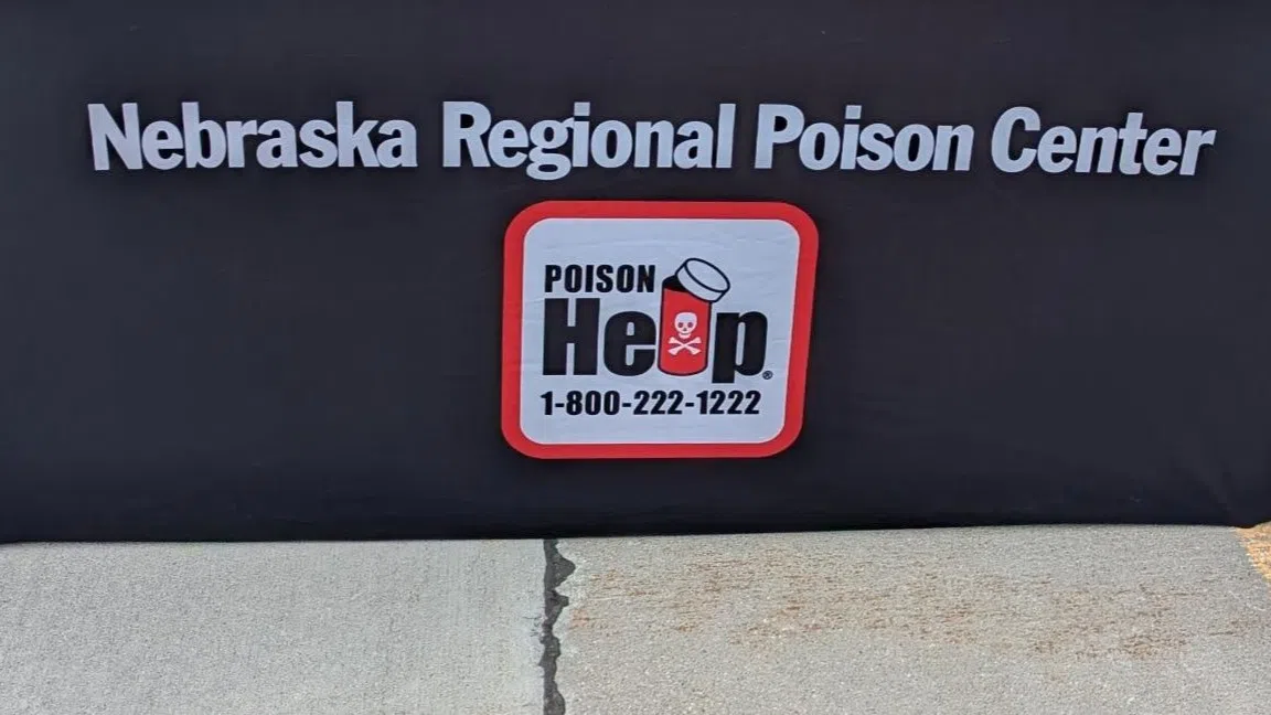 Nebraska Poison Center Shares Holiday Safety Tips