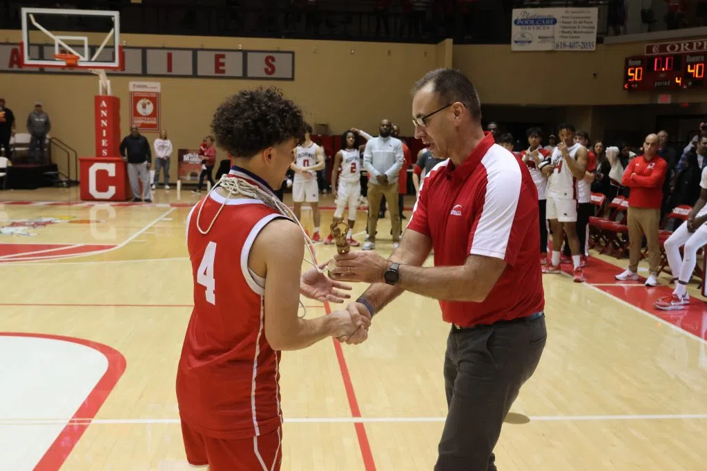 Centralia Orphans win 80th annual Centralia Holiday Tournament South