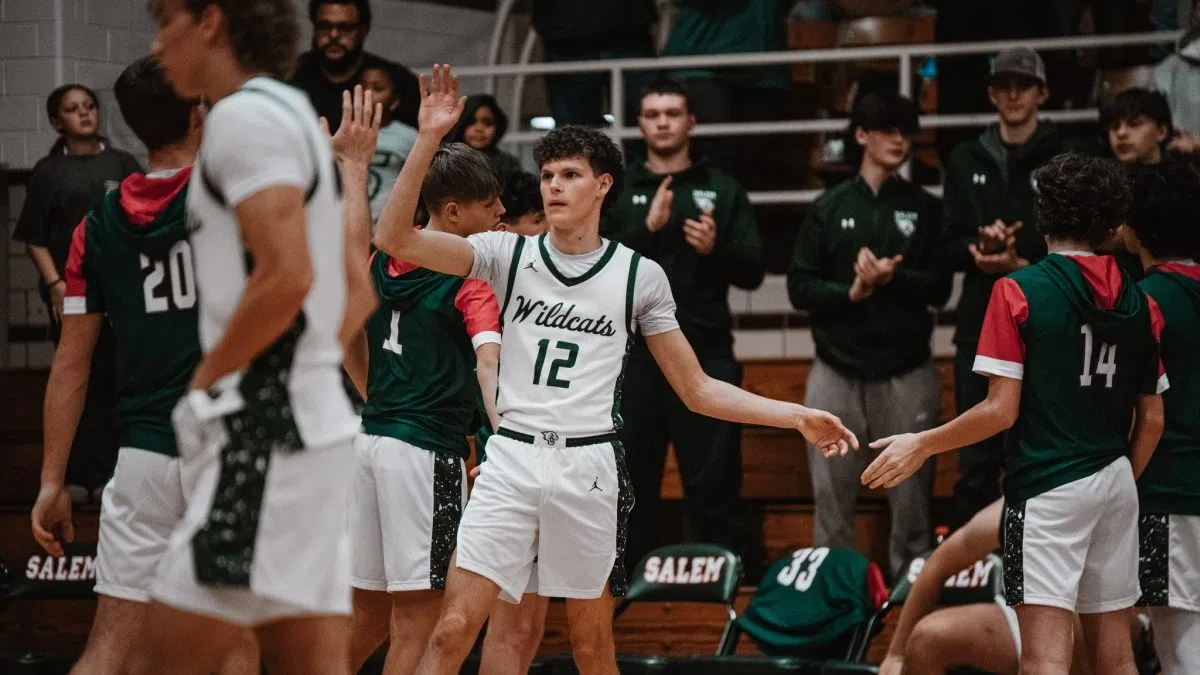 Payton Gullion’s 25 Leads Salem To Road Win at Flora…Basketball Roundup