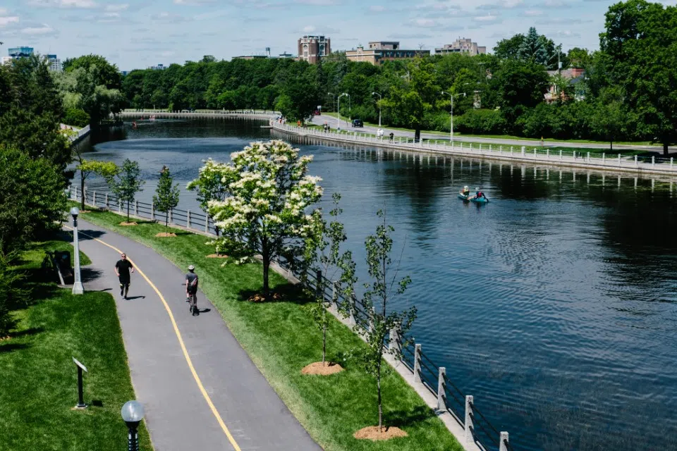 what-does-the-rideau-canal-mean-to-you-take-part-in-survey-lite-98-5