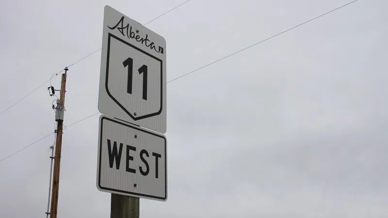 Province eyes 2026 construction start for Hwy 11 twinning near Rocky