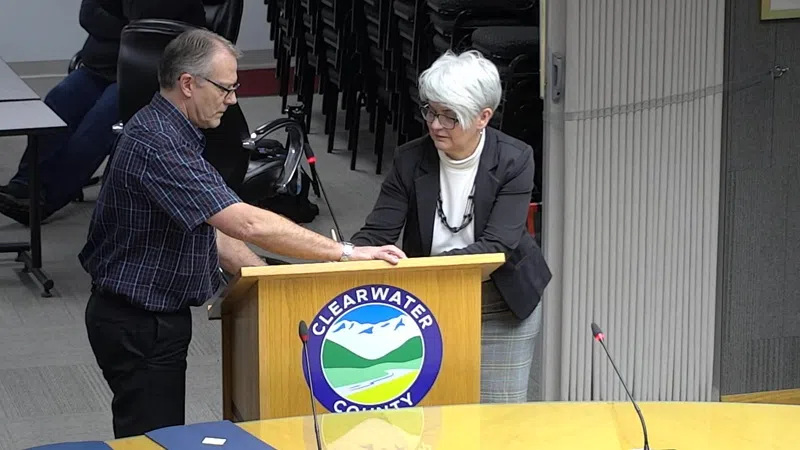 Clearwater County interim council meets for the first time, elects interim Reeve and Deputy Reeve