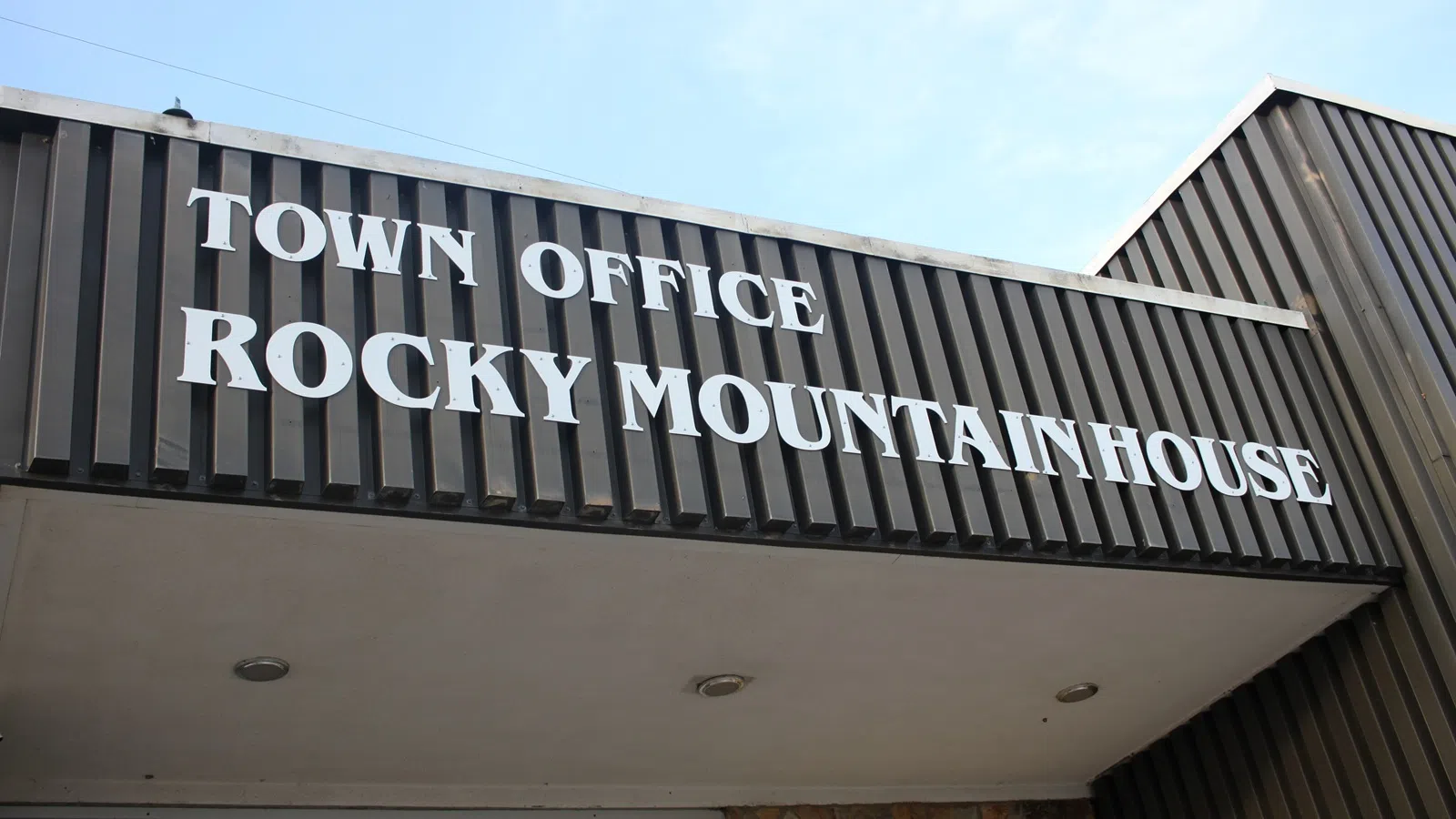 Rocky Mountain House launches effort to separate provincial and municipal taxes