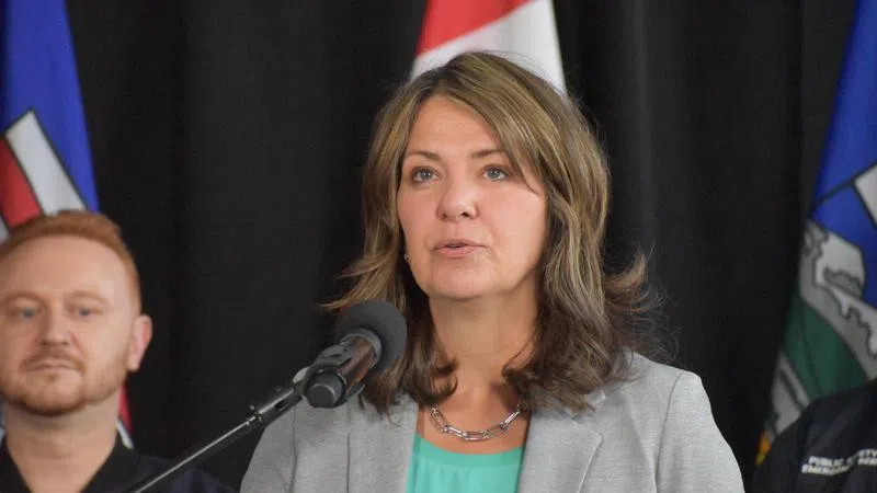 Smith wants to 'reset the relationship' between Alberta and Ottawa