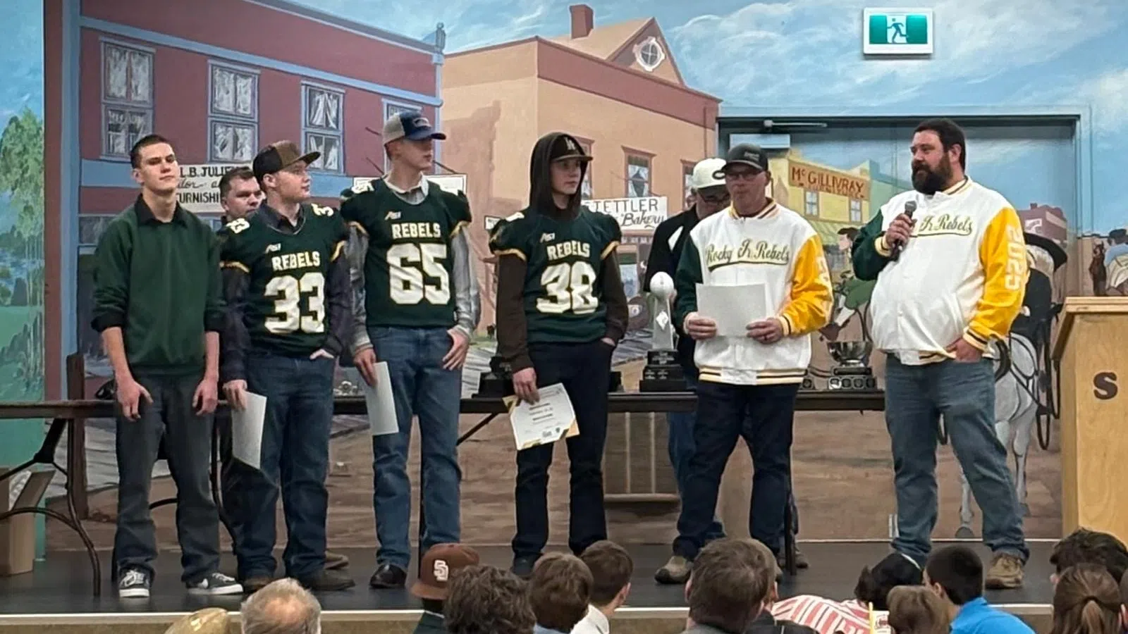 Rocky Jr. Rebels bantam football team caps off season with year-end awards