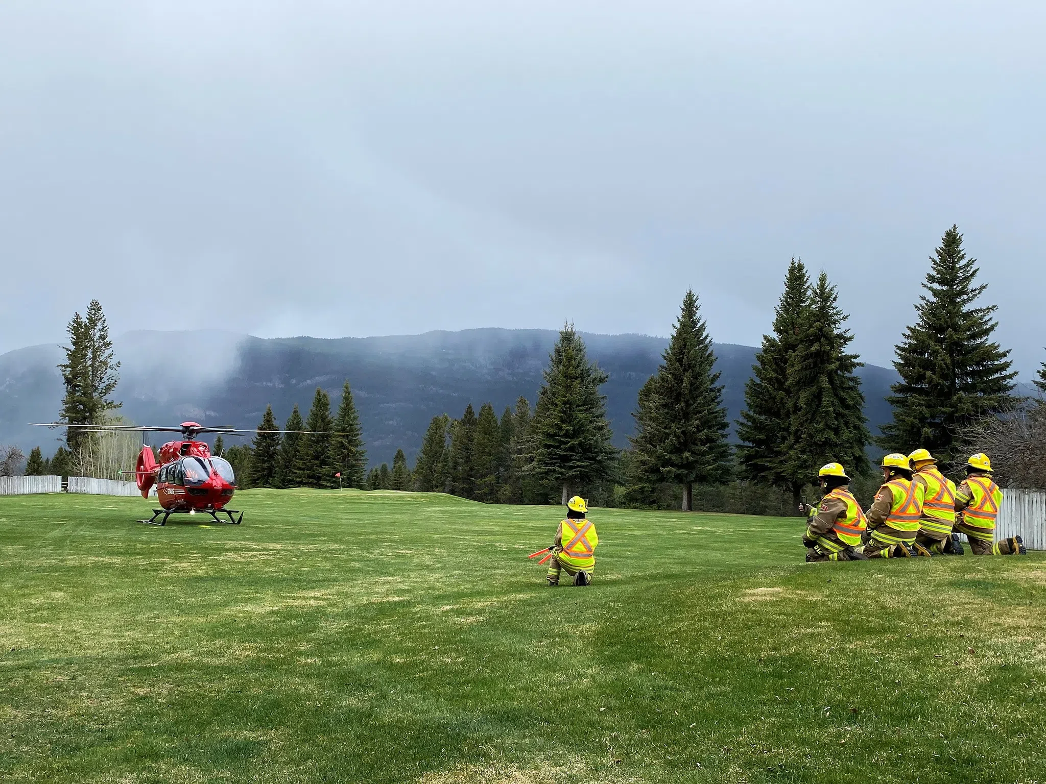 Emergency personnel efforts through serious MVI nets praise from Columbia Valley fire chief