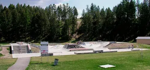 Cranbrook Arts Council to paint new murals at skatepark