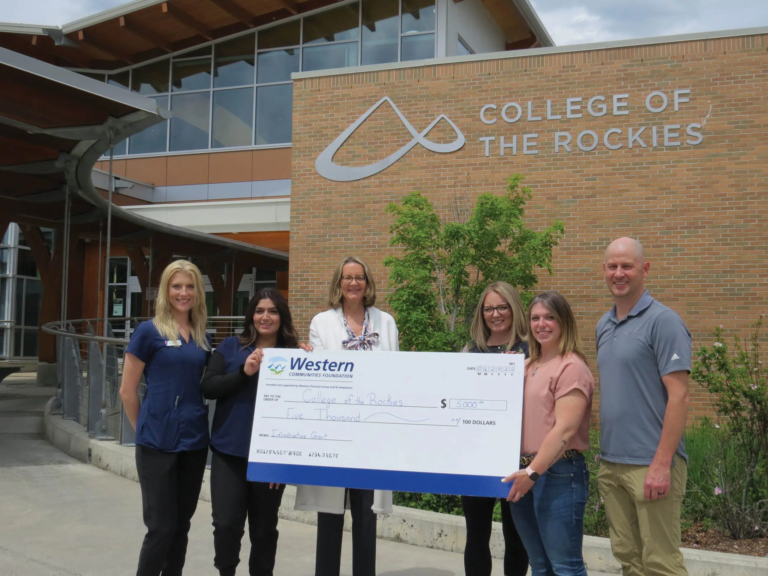 Western Financial Group donates $5,000 to COTR Dean's Health Education Technology Fund