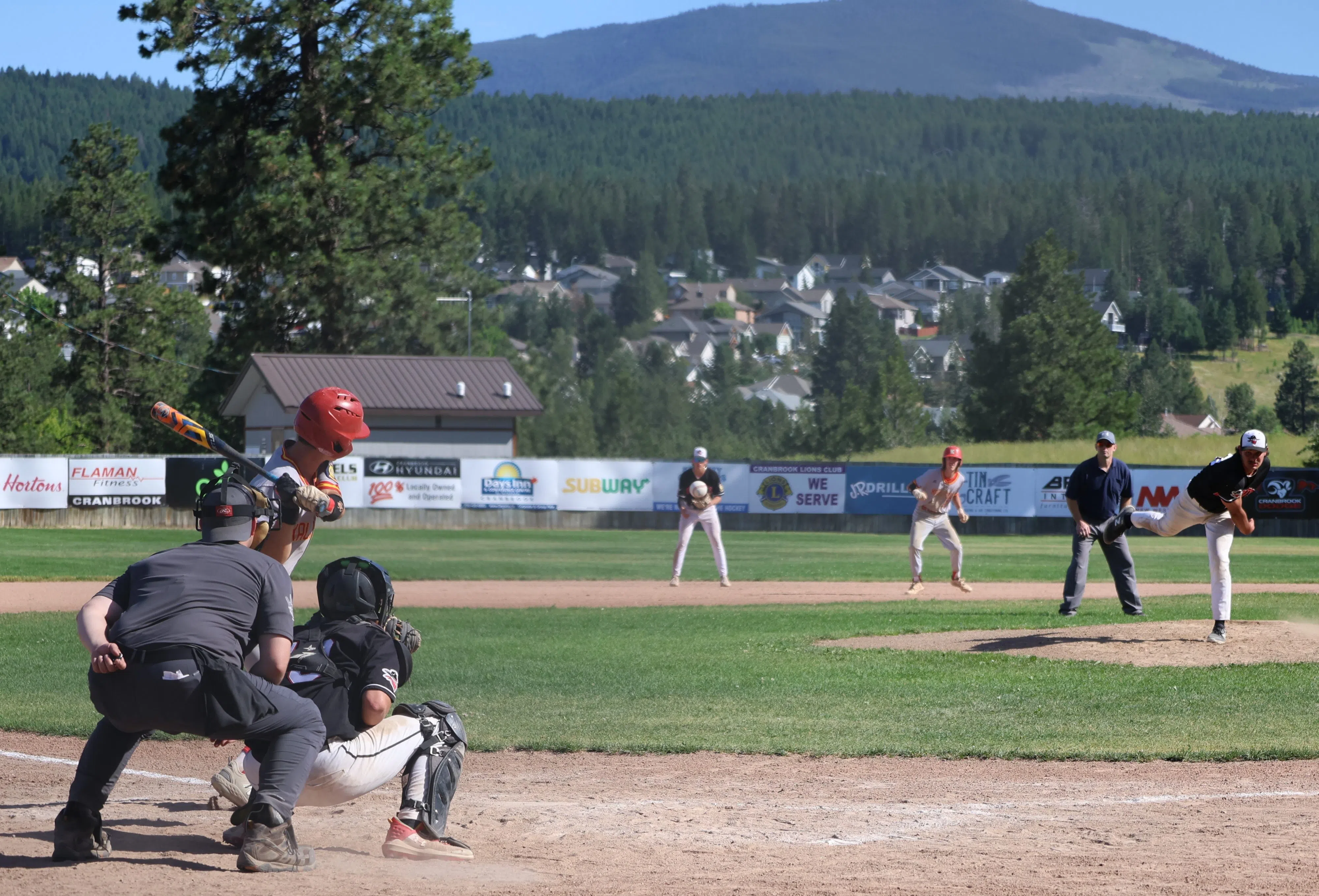 Senior Bandits wrap up regular season with record-breaking finish