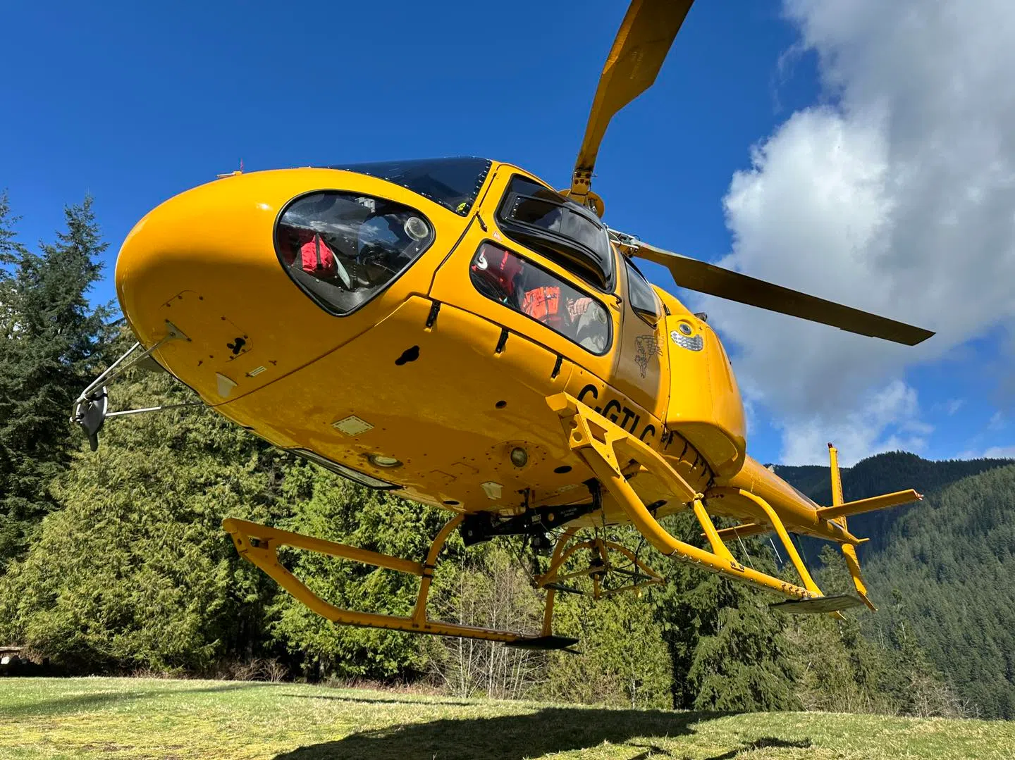 Low-level helicopters to fly over East Kootenay for gas line inspection