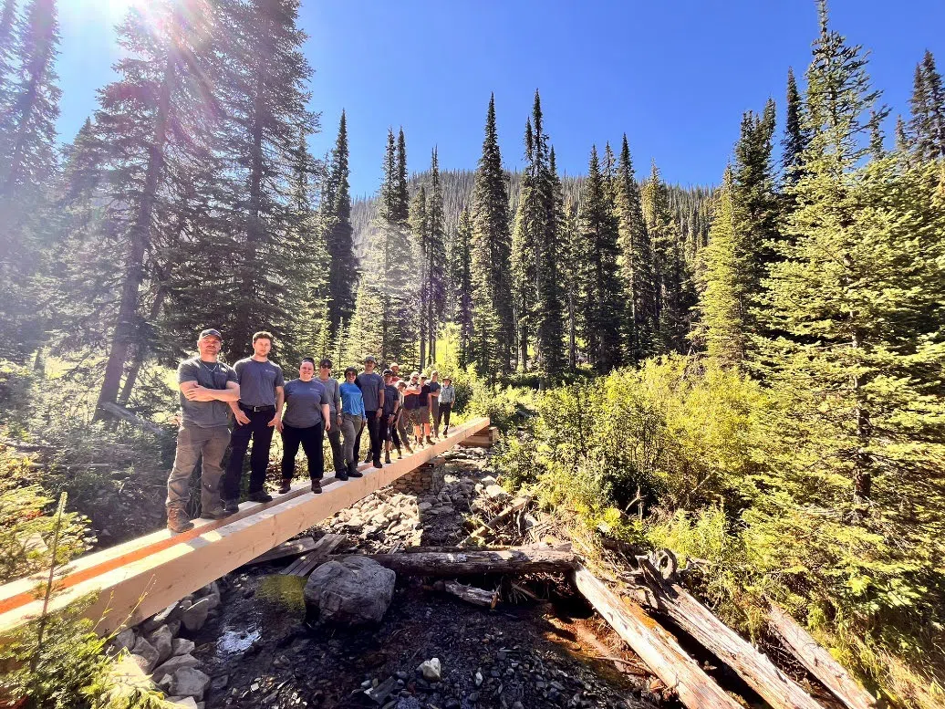 Columbia Basin crews replace washed-out bridge near Fort Steele
