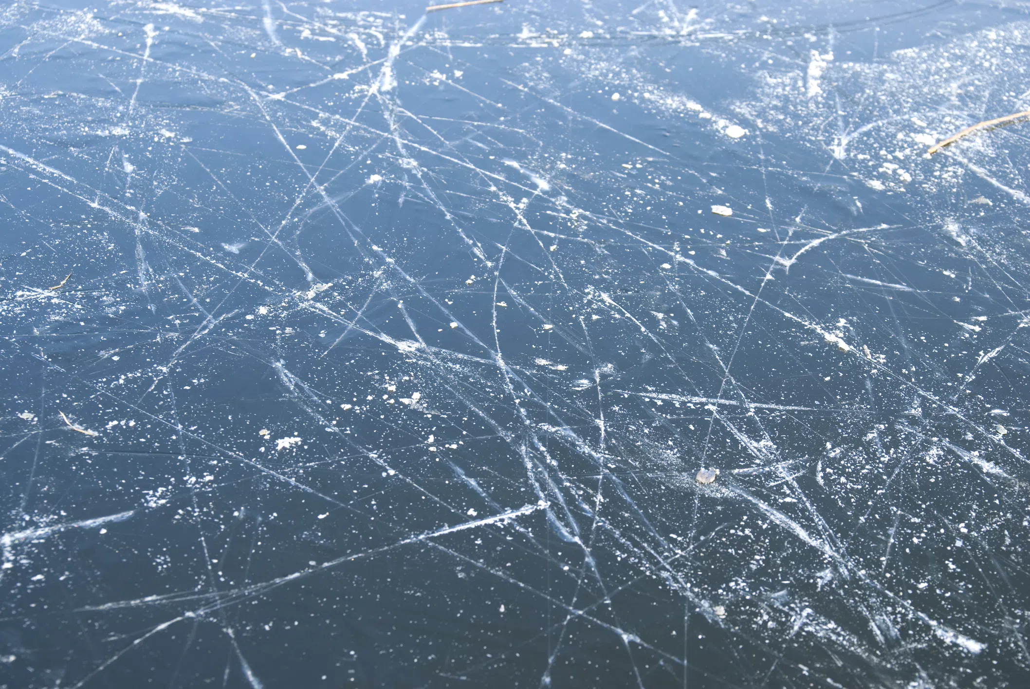 Invermere warns ice conditions on Lake Windermere are not yet safe