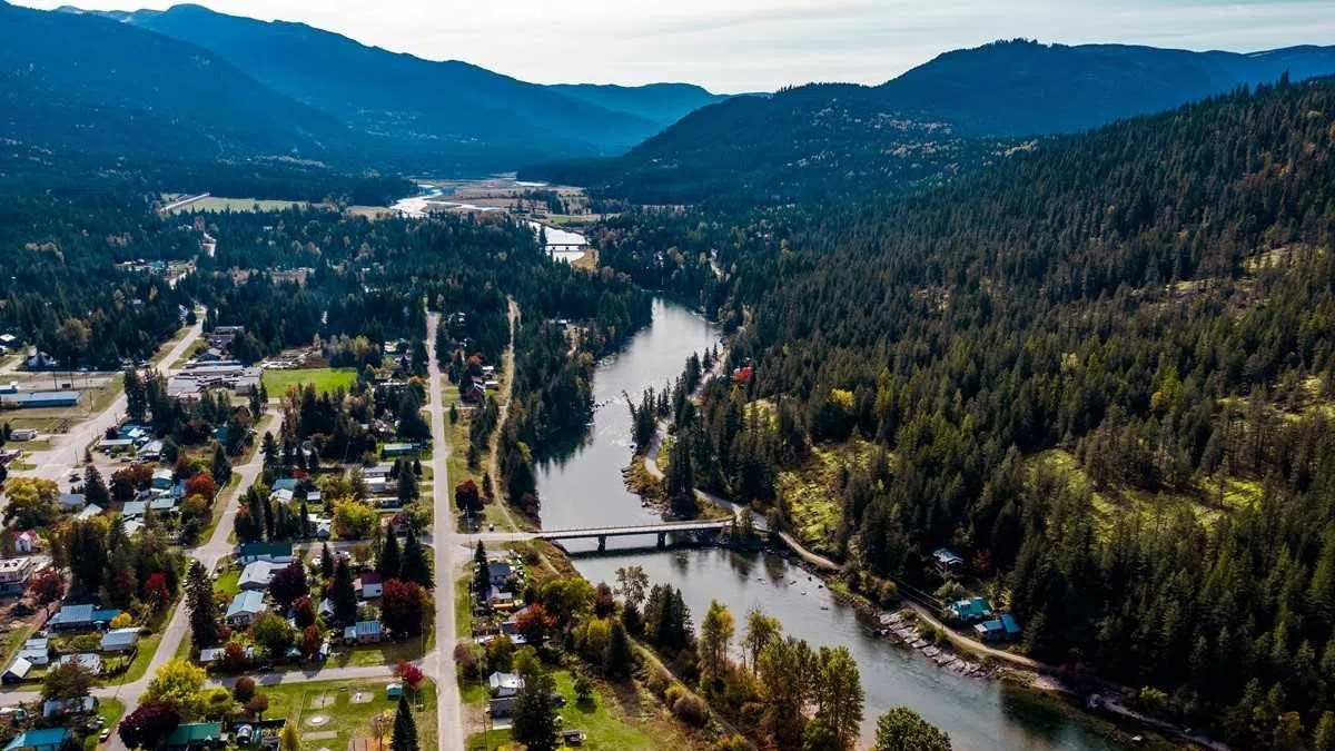 B.C. telecommunications provider supports Connect the Basin project in East Kootenay