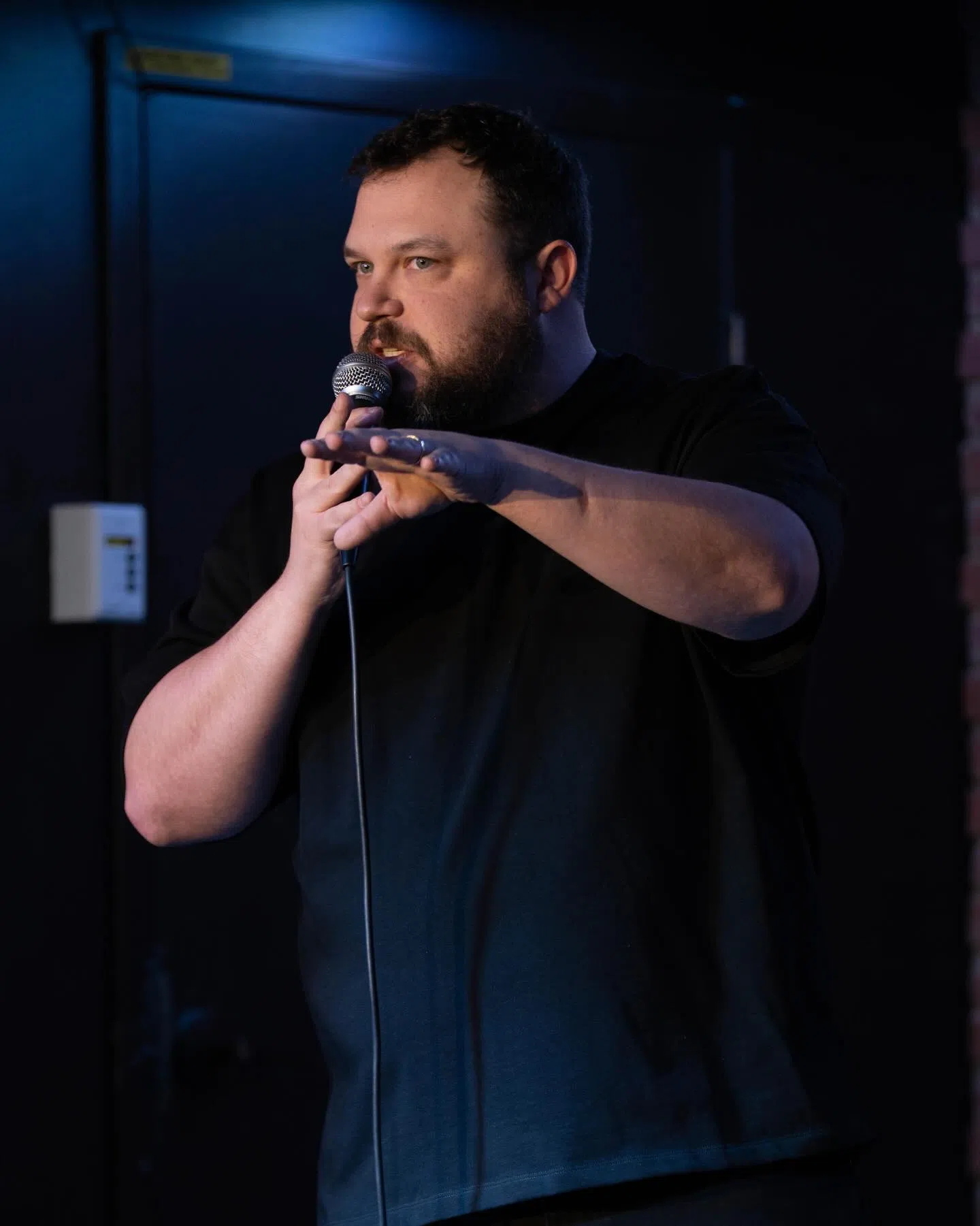 Stand-up performer with 'hateful rhetoric' to move ahead with show in Cranbrook