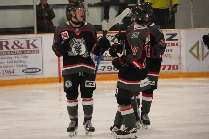 Ghostriders edge the Nitehawks 3-2 at home