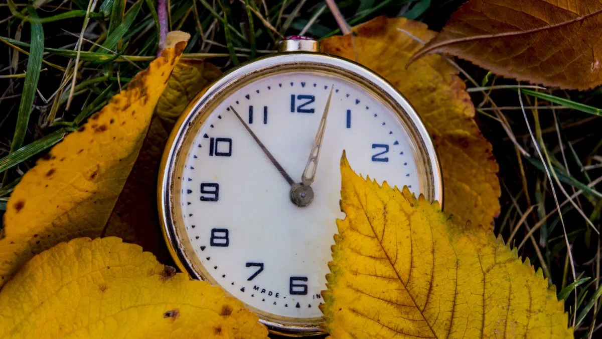 It’s time change weekend again……here’s why 99.3 Rewind Radio