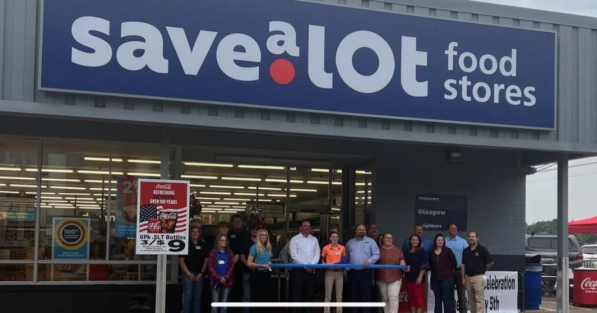 Save A Lot celebrates remodel with ribbon-cutting | Glasgow News 1