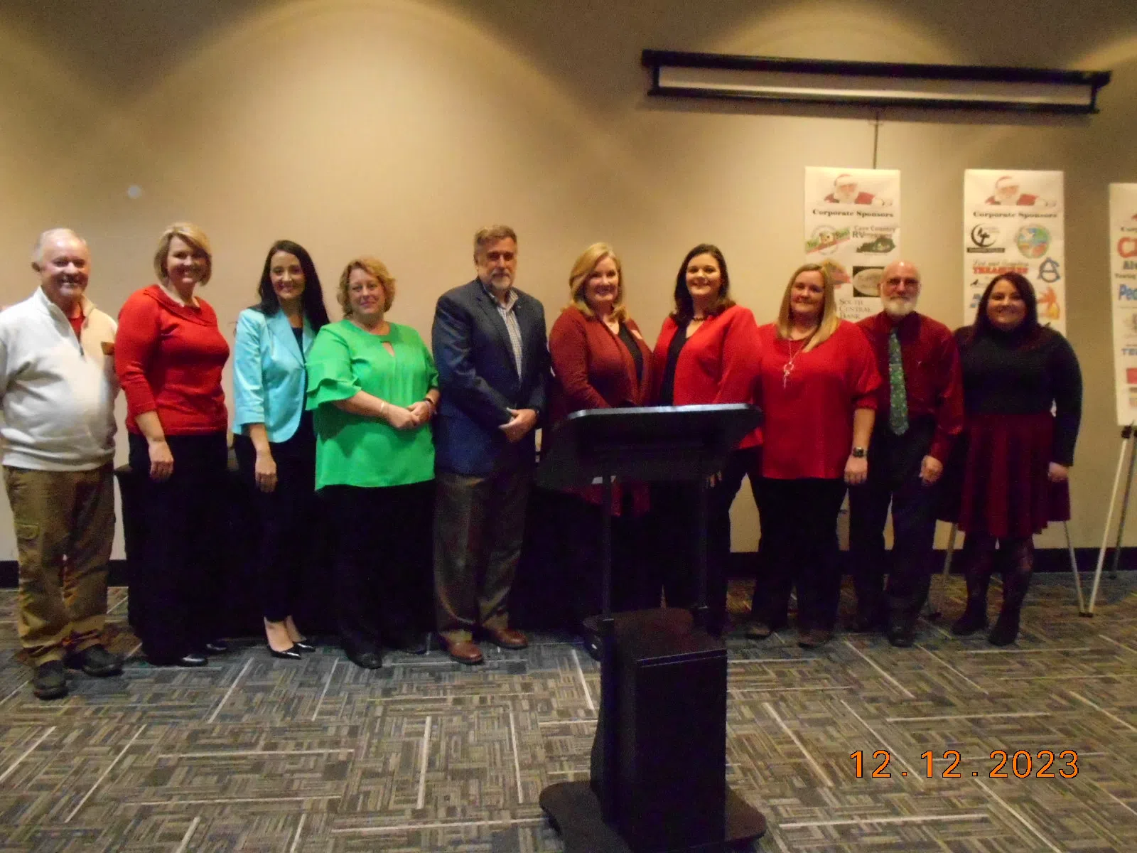 Cave City chamber inducts 2024 board members, presents 2023 annual awards |  Glasgow News 1