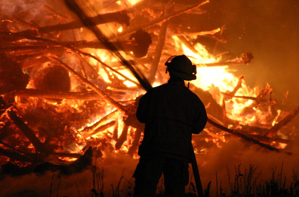 Fire departments battle blaze off Merry Oaks Payne Road