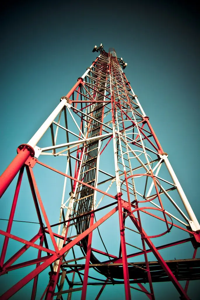 Telecoms in Nova Scotia respond to critics after Fiona failures