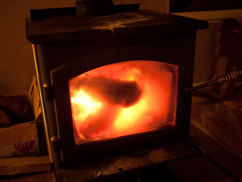 Province now accepting applications to help with home heating