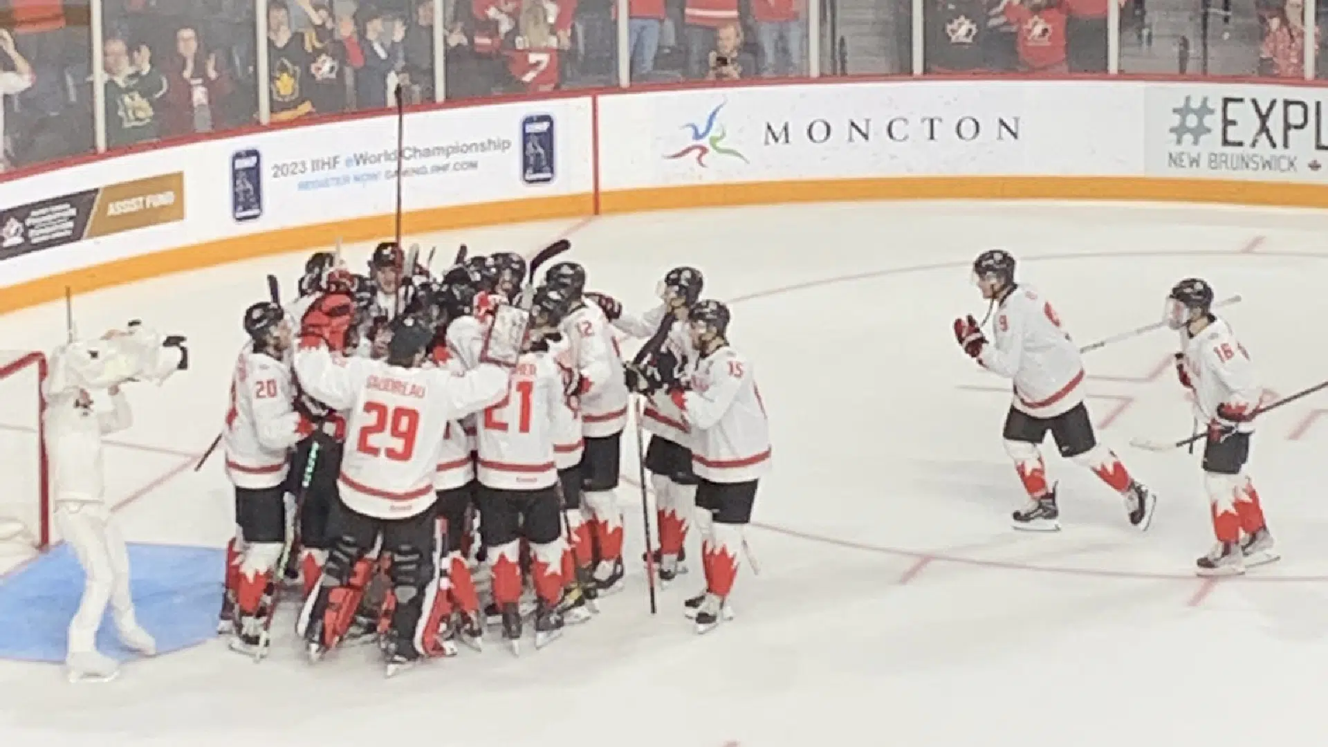 Team Canada to play for gold at IIHF World Championship - Team