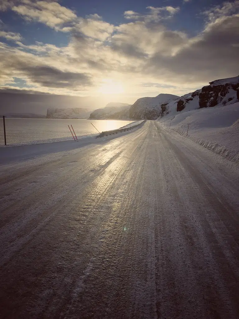 Snow, Freezing Rain and Ice Pellets Close NB Schools