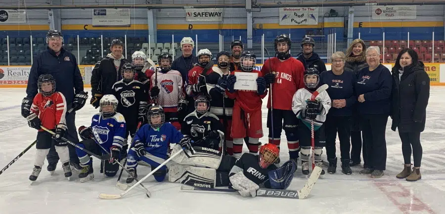 Domtar Donates $1,000 to Youth Hockey Players