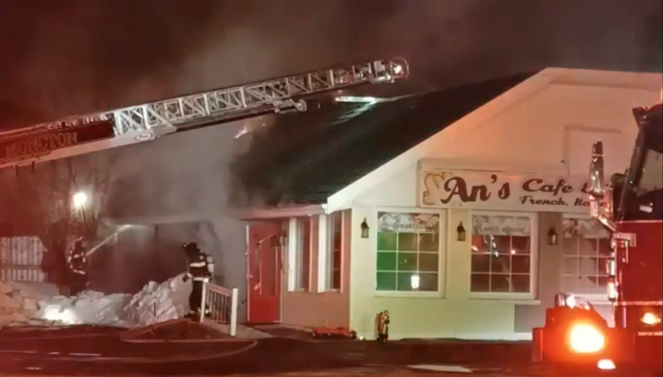 Fire damages Mountain Road restaurant