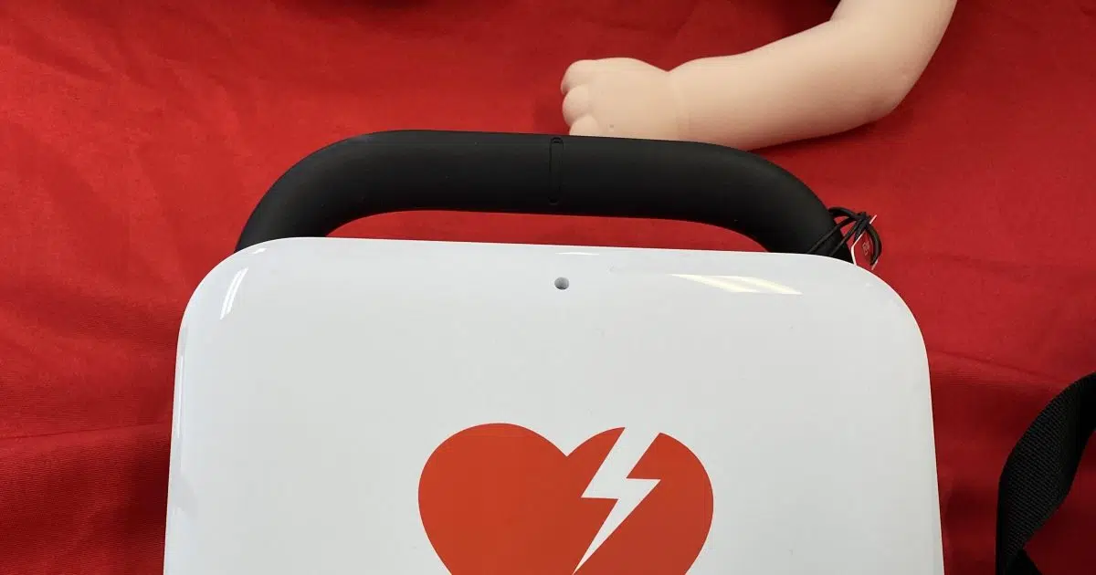 Defibrillators to be installed in remaining K8 schools Country 94