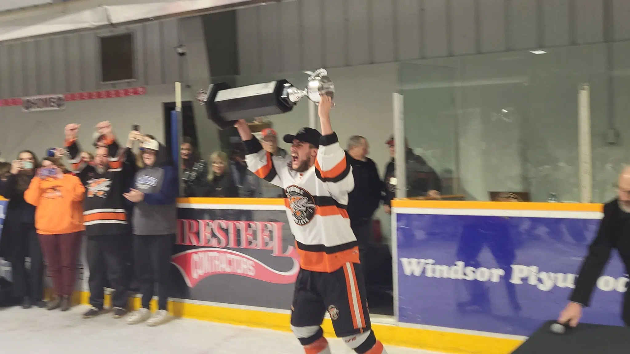 Fighting Walleye become SIJHL champs