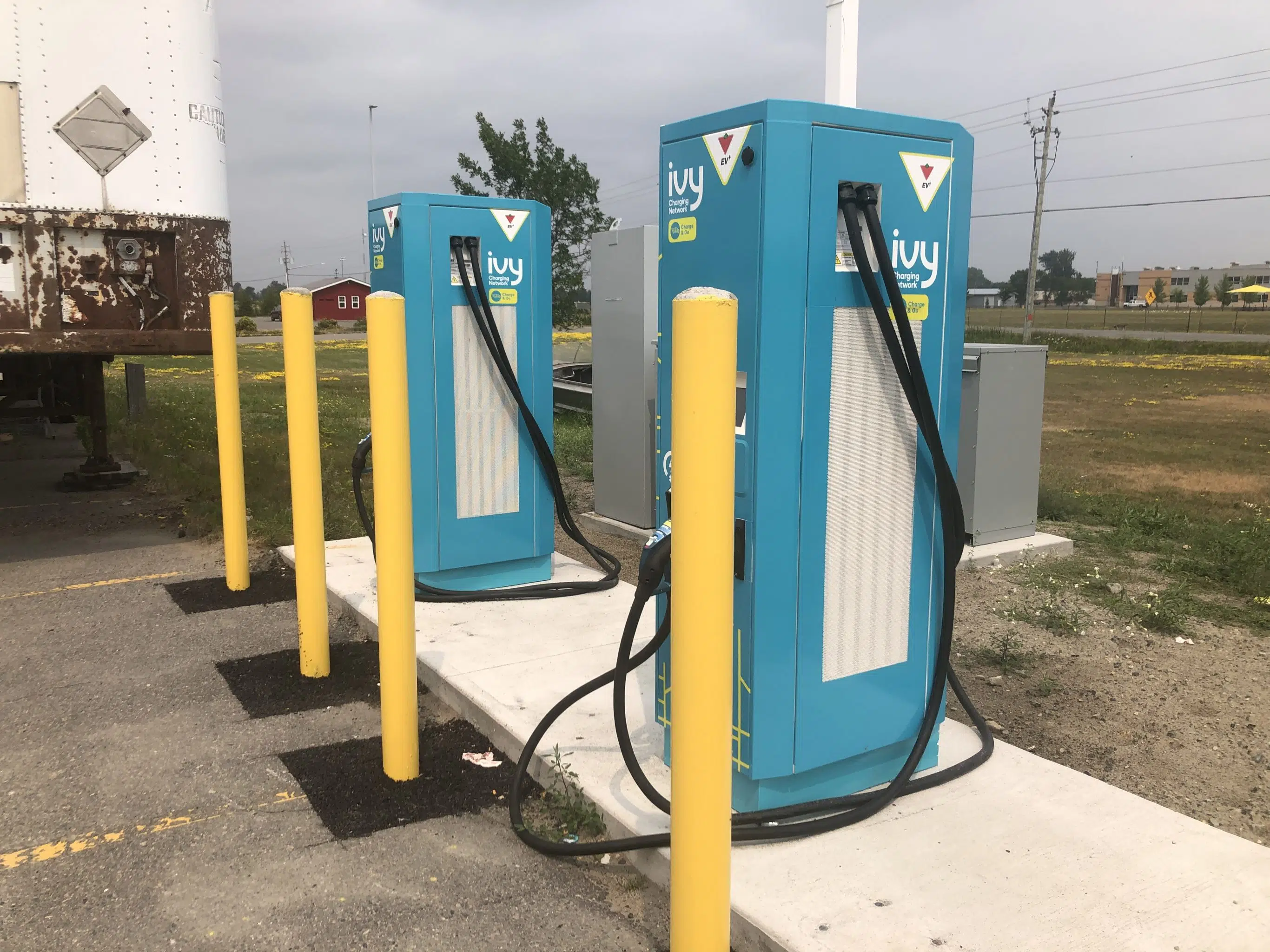 Province looking to create new power rate for EV chargers