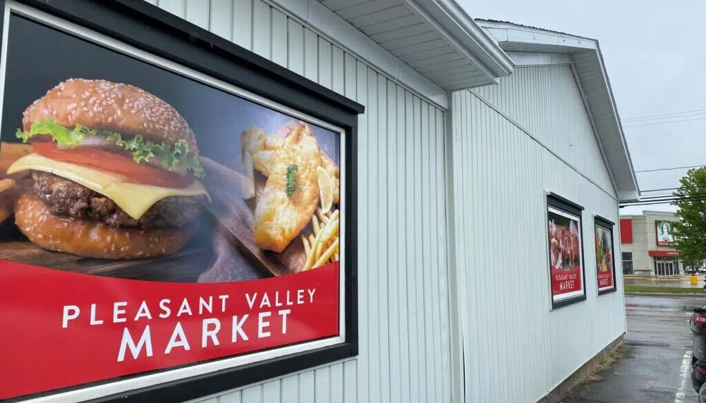 New Sussex market features local food, tempting take-out