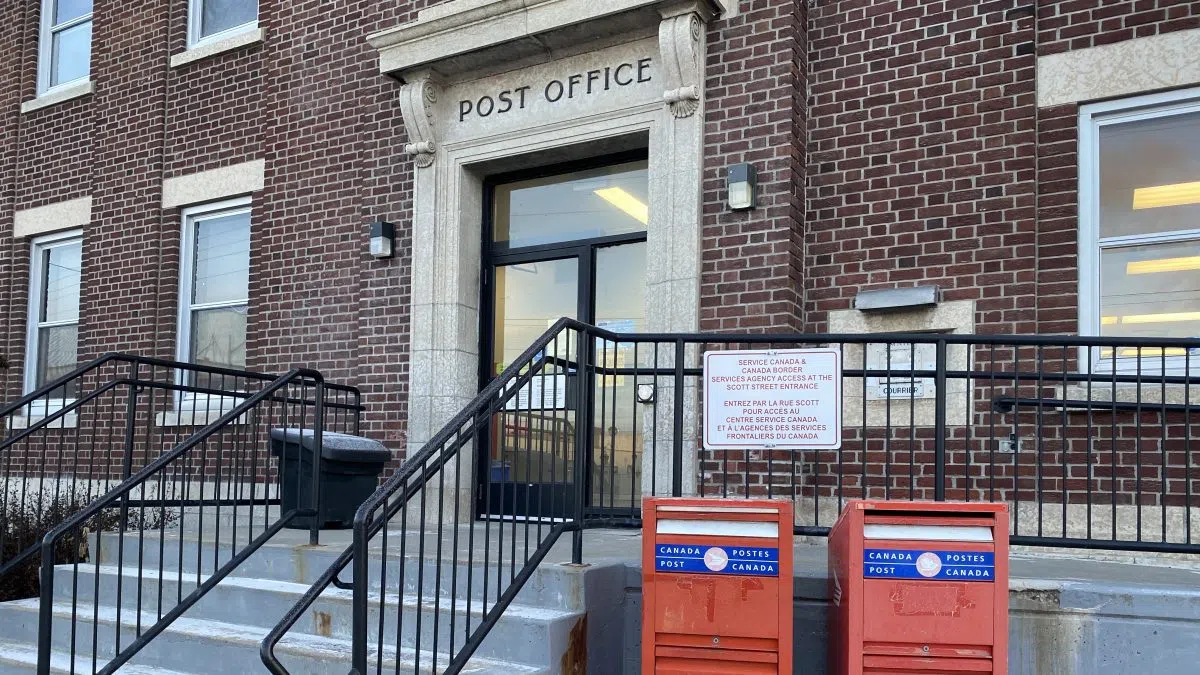 Canada Post proposes new framework as strike negotiations stall | 101.5 ...