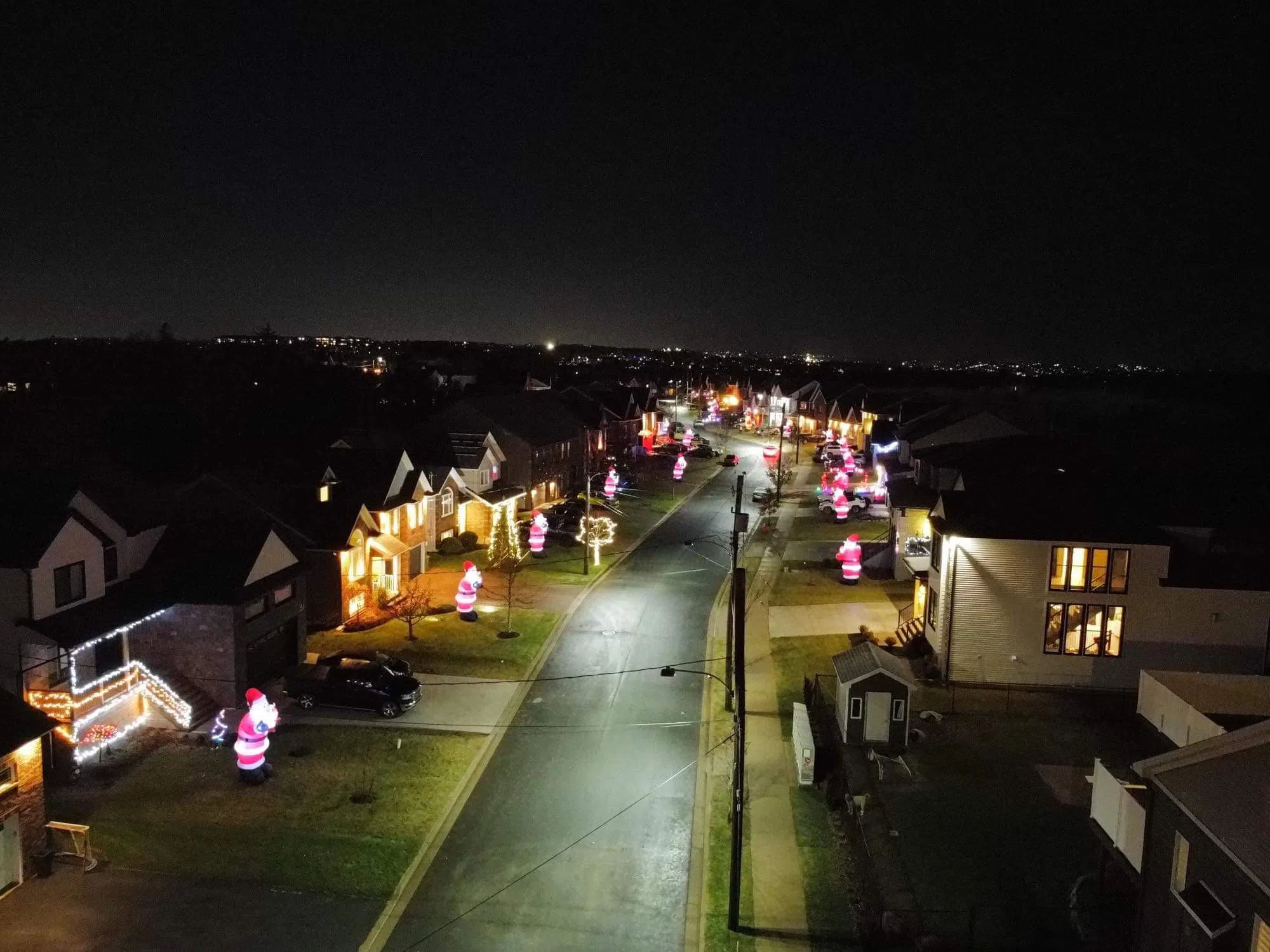 'Santas' bringing joy to Cole Harbour neighbourhood