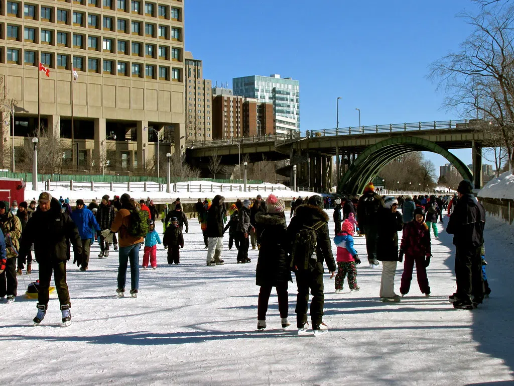 Skaters finally return to Rideau Canal after a whole season off