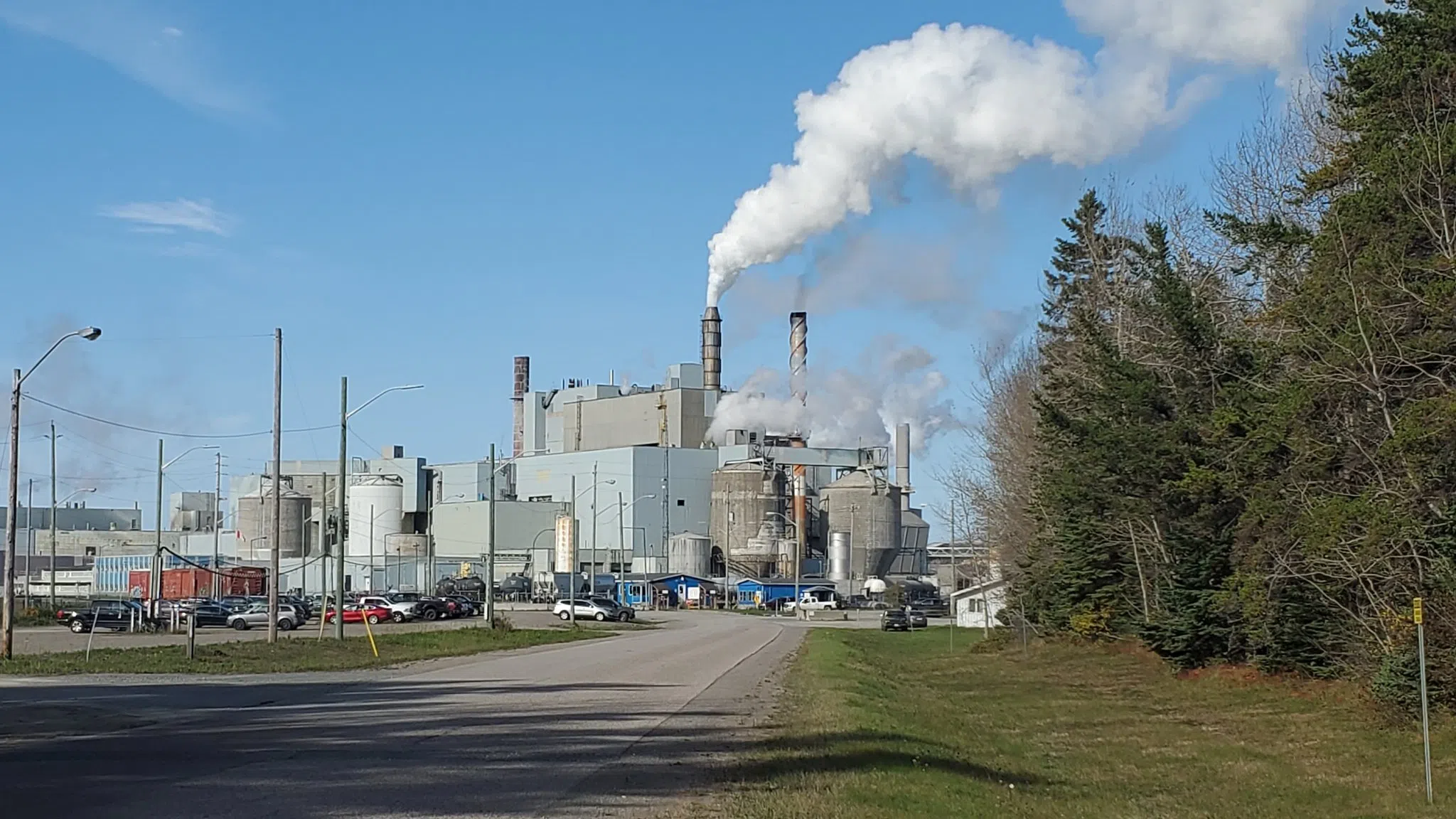 Province funds new resource centre for laid off mill workers