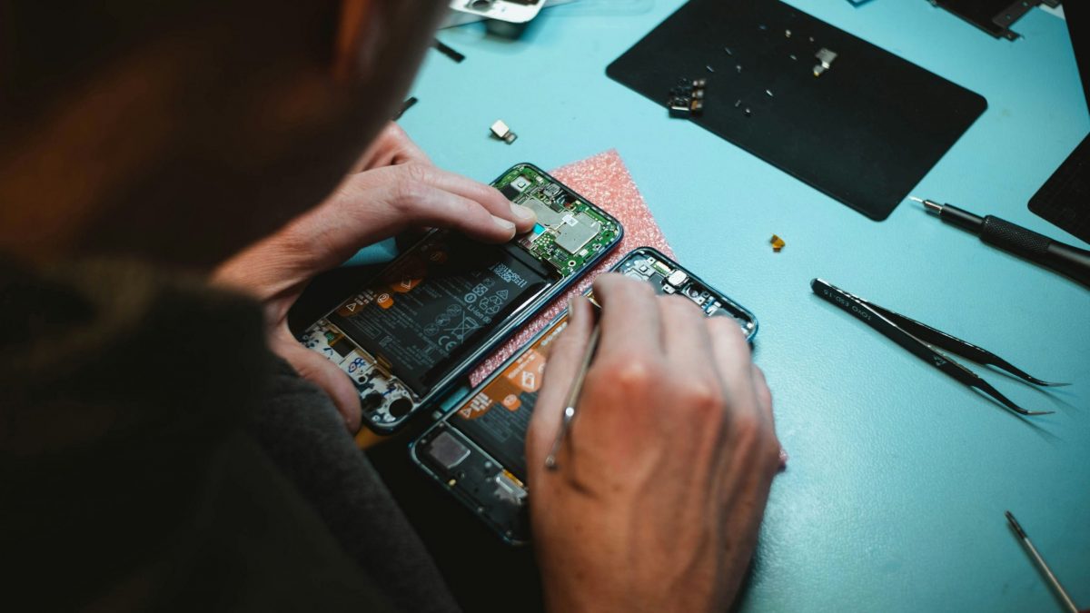 Repair café aims to promote sustainability, reusability - Vimarsana News