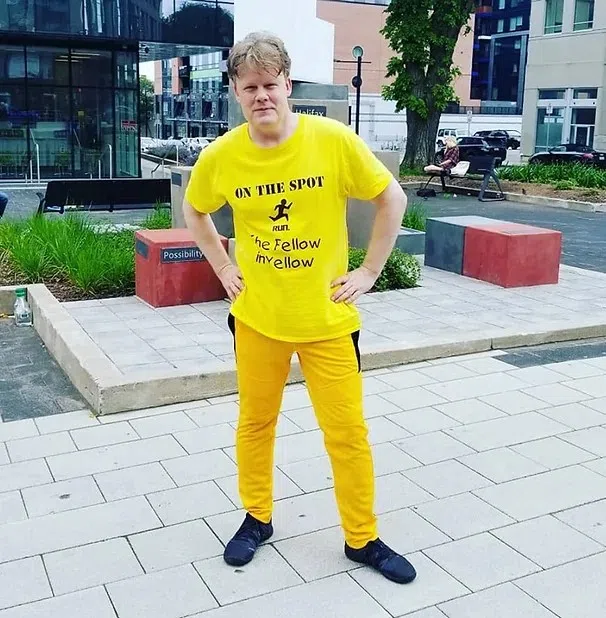 'Fellow in Yellow' looks to move others by moving himself