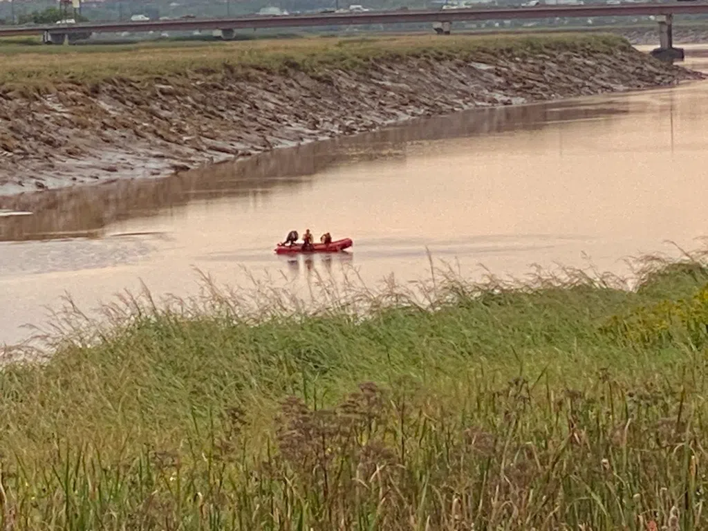 Fire departments respond to reported water rescue on Petitcodiac River