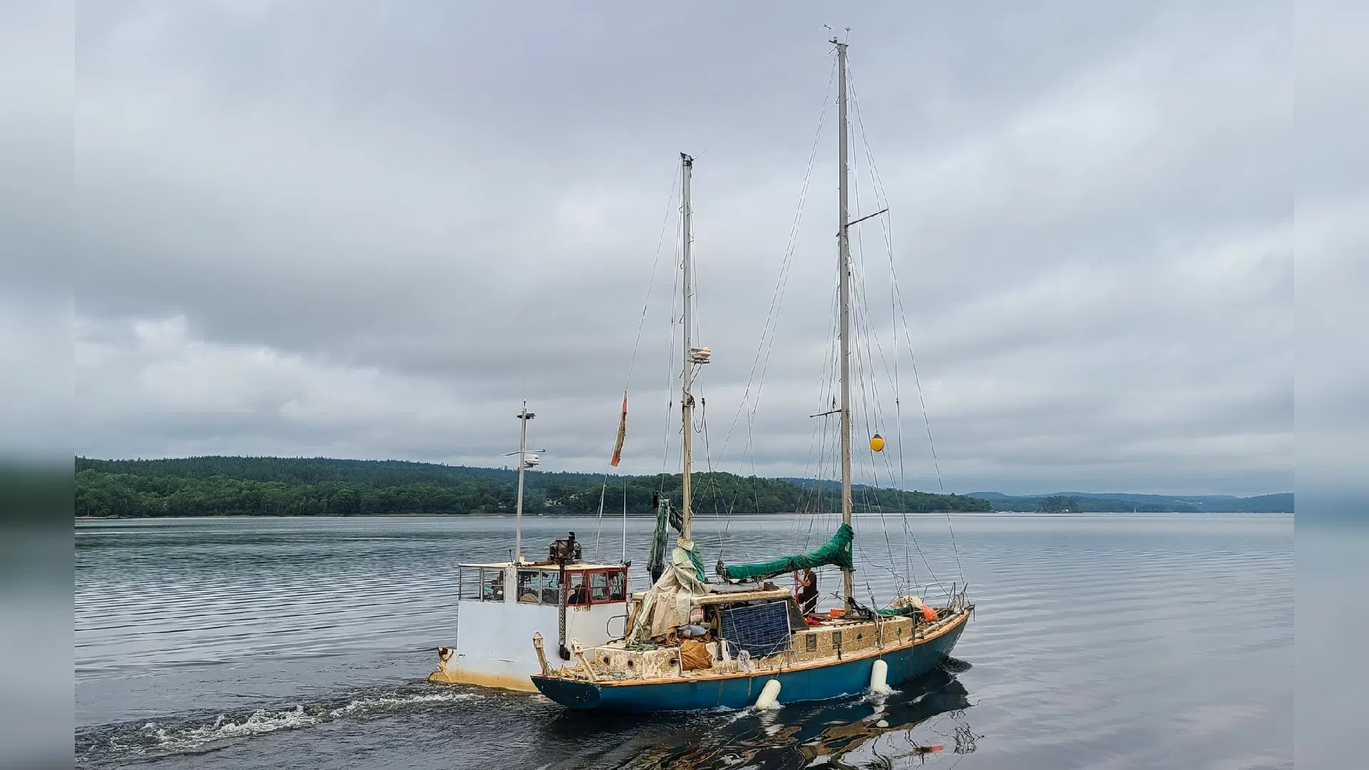 Work underway to remove sunken vessel from Saint John River