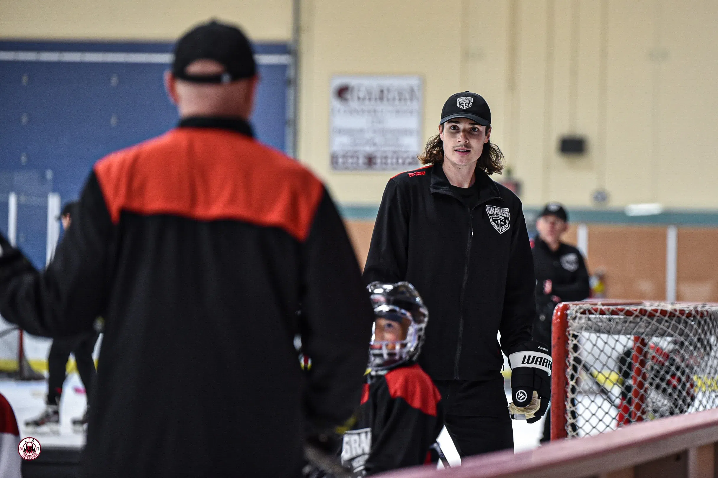 Penguins' Ryan Graves back in Yarmouth for hockey school