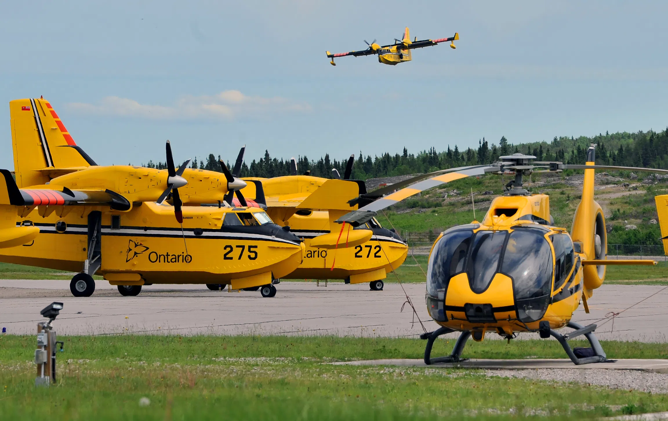 Forest fire burns near Kasabonika