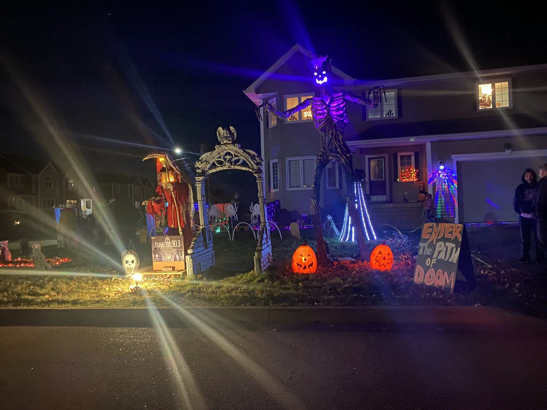 Hundreds expected to visit haunted Halloween display