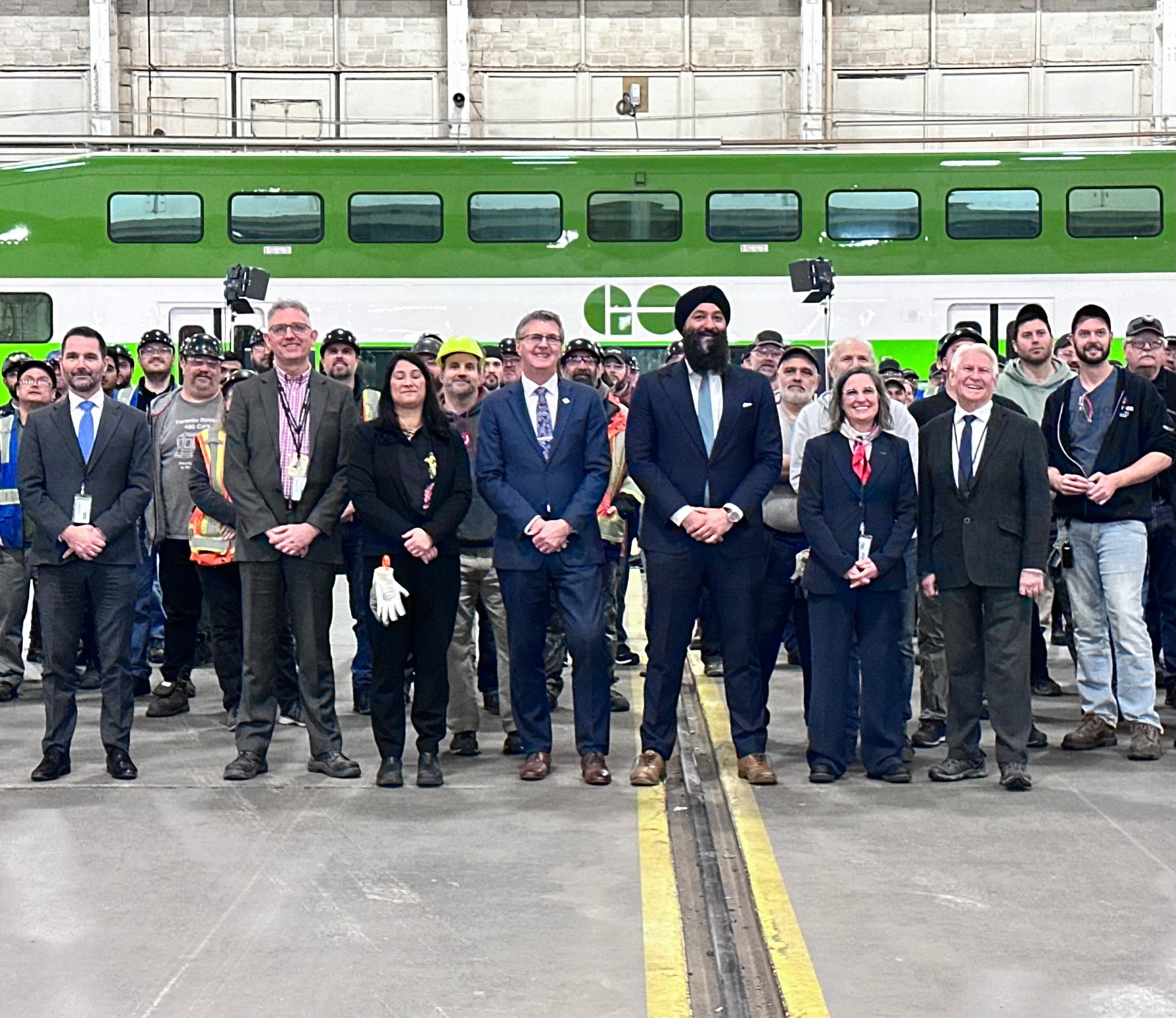 Ontario investing nearly $500 million in renewing Go Transit coaches at Alstom in Thunder Bay