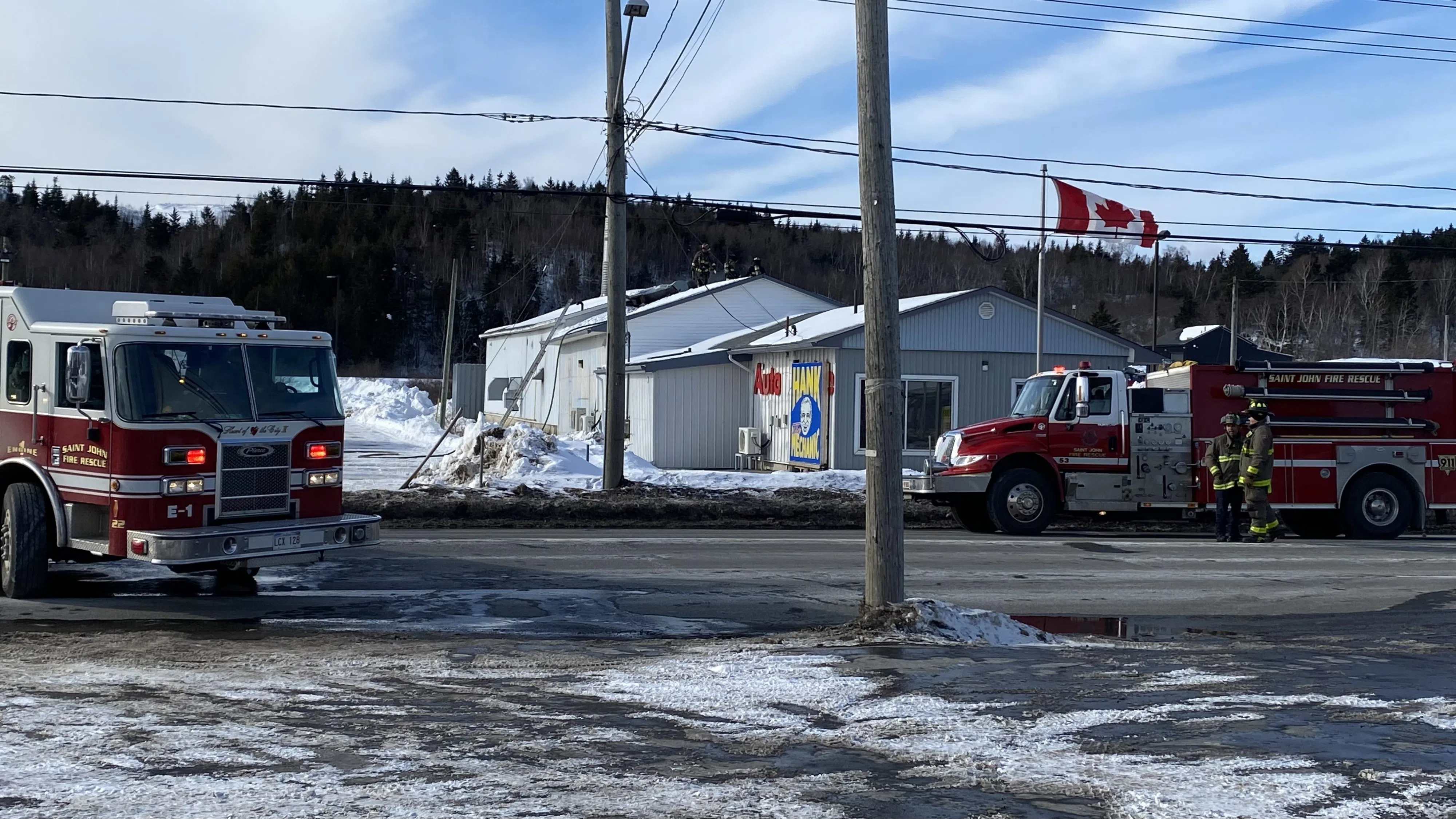 UPDATE: 2 firefighters hurt while battling Saint John fire